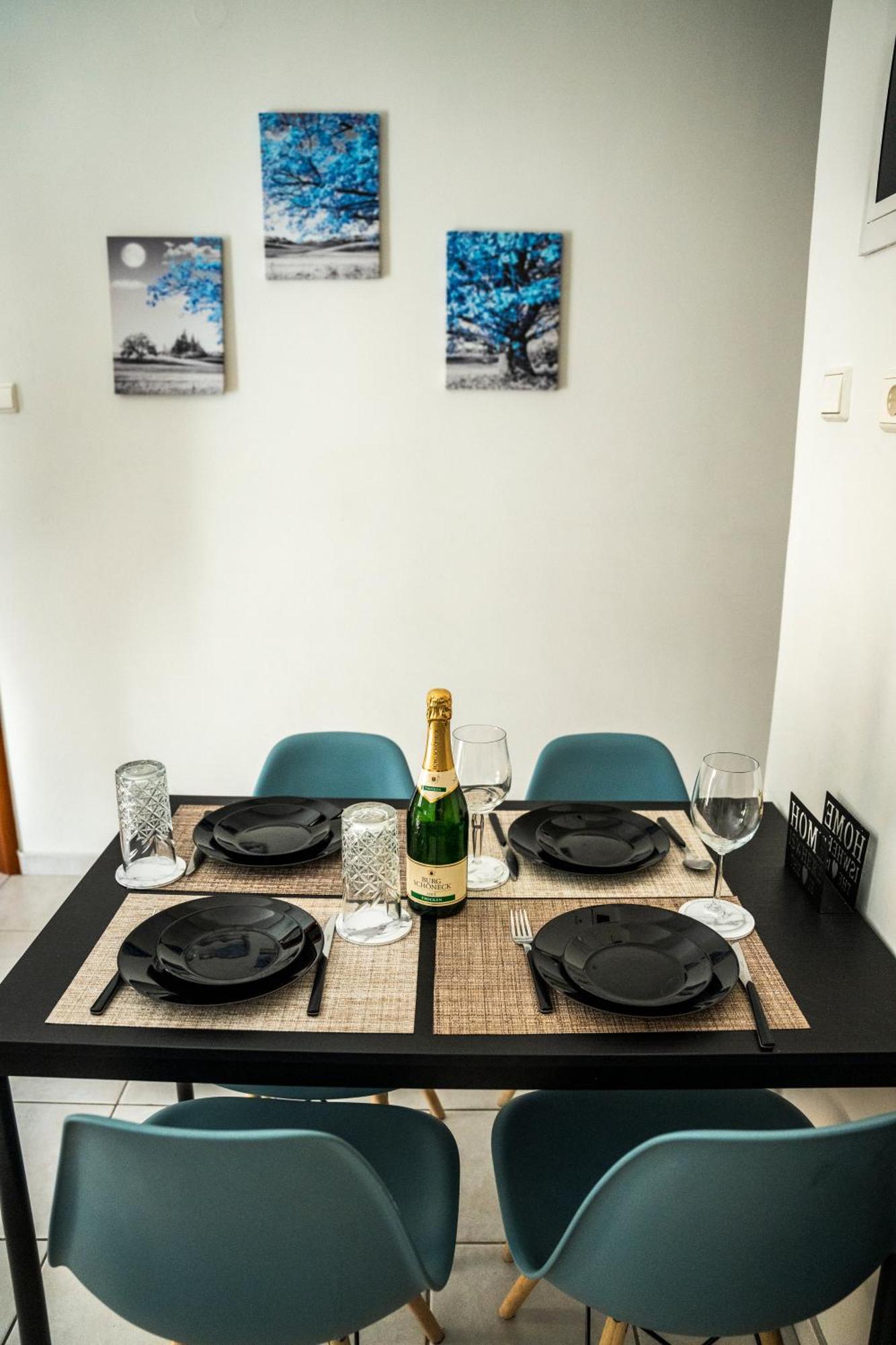 Gk Suites-Constantin View , Auto Check-In 24H Larissa Exterior foto